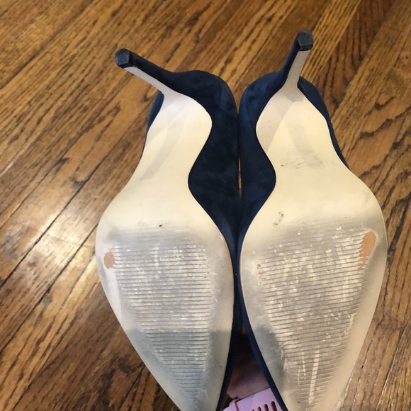 Navy suede 4 inch heels in size 7 - Picture 3 of 3